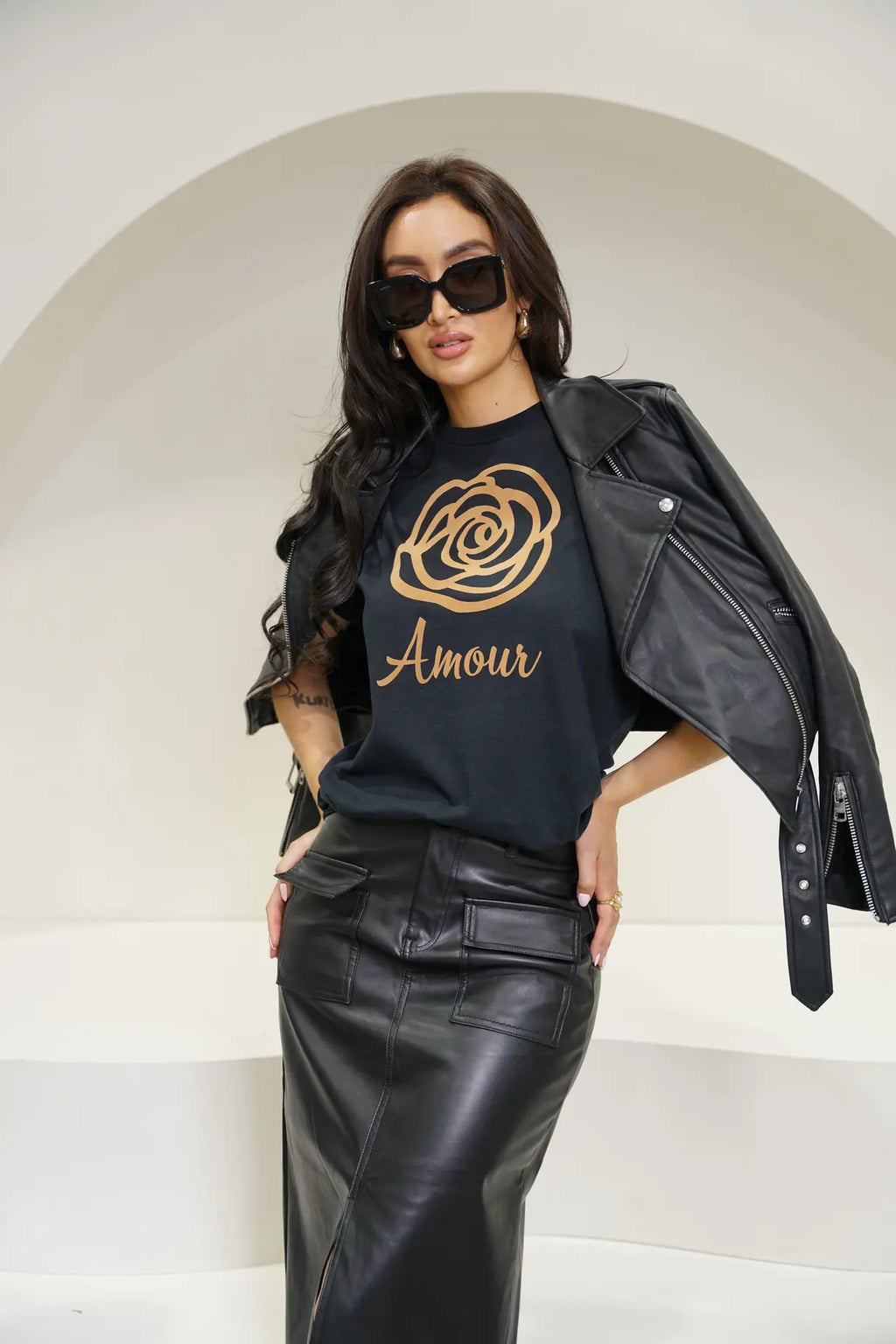Amour Tee